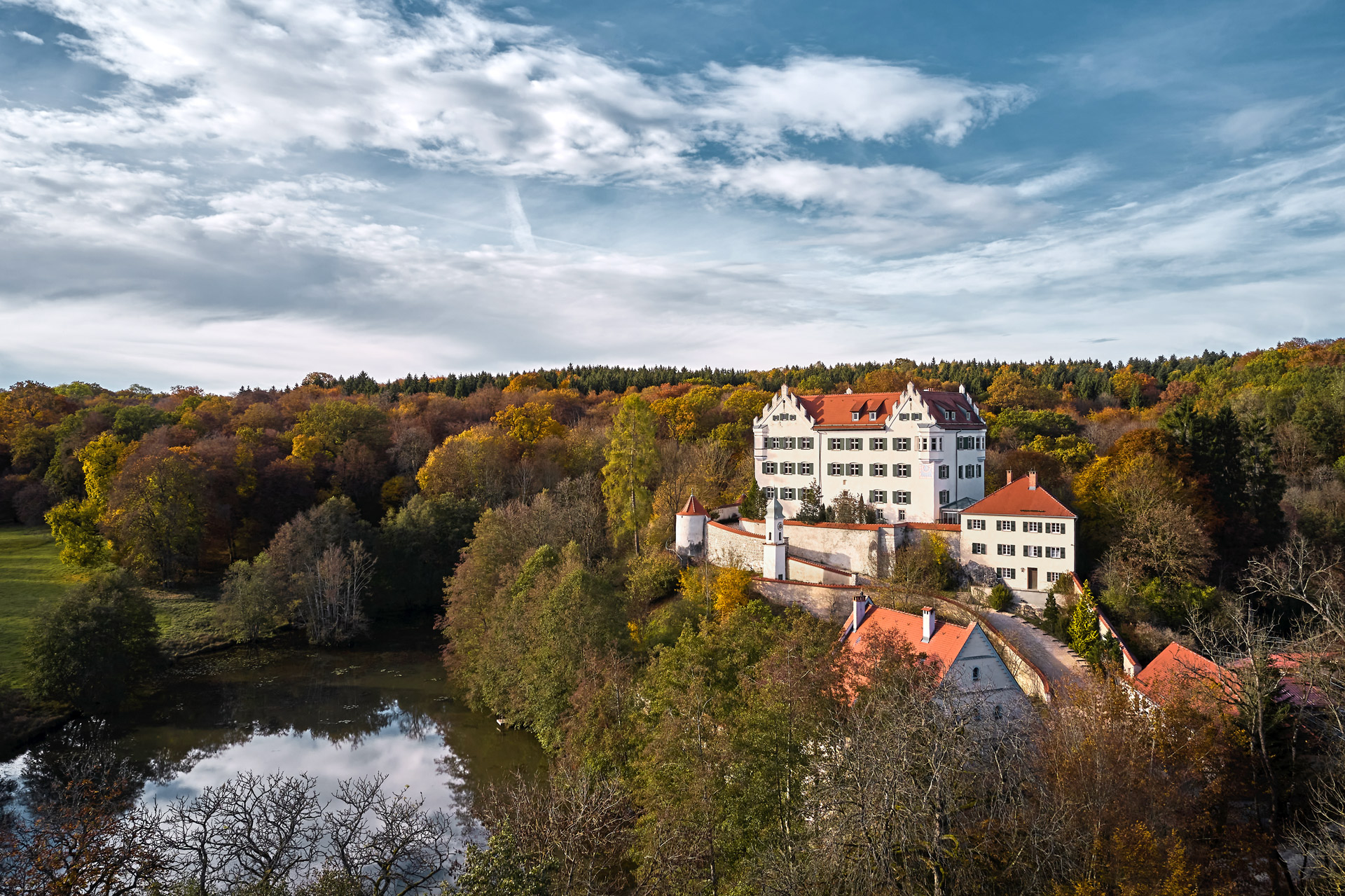 2311 Schloss Duttenstein Herbstmotive 002